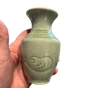 Vintage Celedon Vase Wave Pattern 4.5”